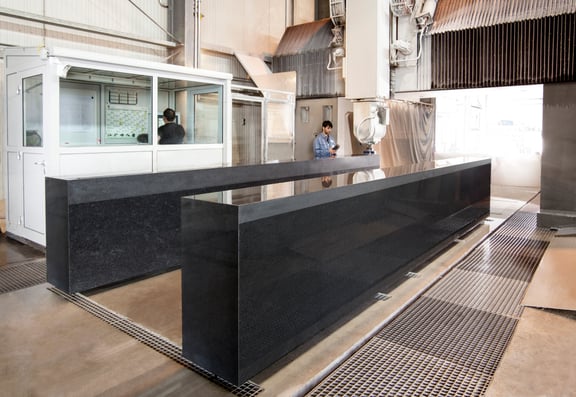 Schleifbearbeitung luftgelagerte Achse Portalmessmaschine