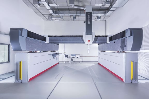Two coordinate measuring machines in an air-conditioned room - granite as a stable base for high-precision measurement technology